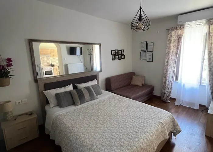 Alkistis House